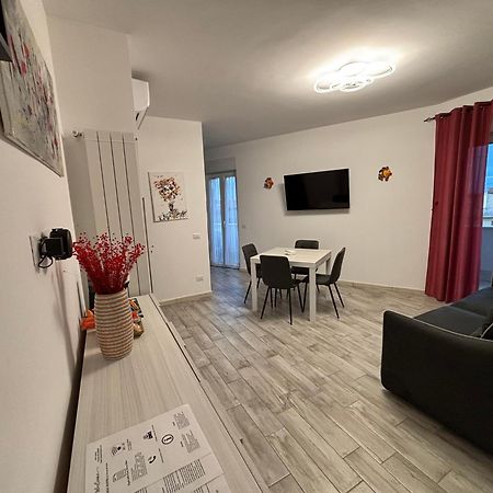 Casa Larry Apartment Marino Bagian luar foto