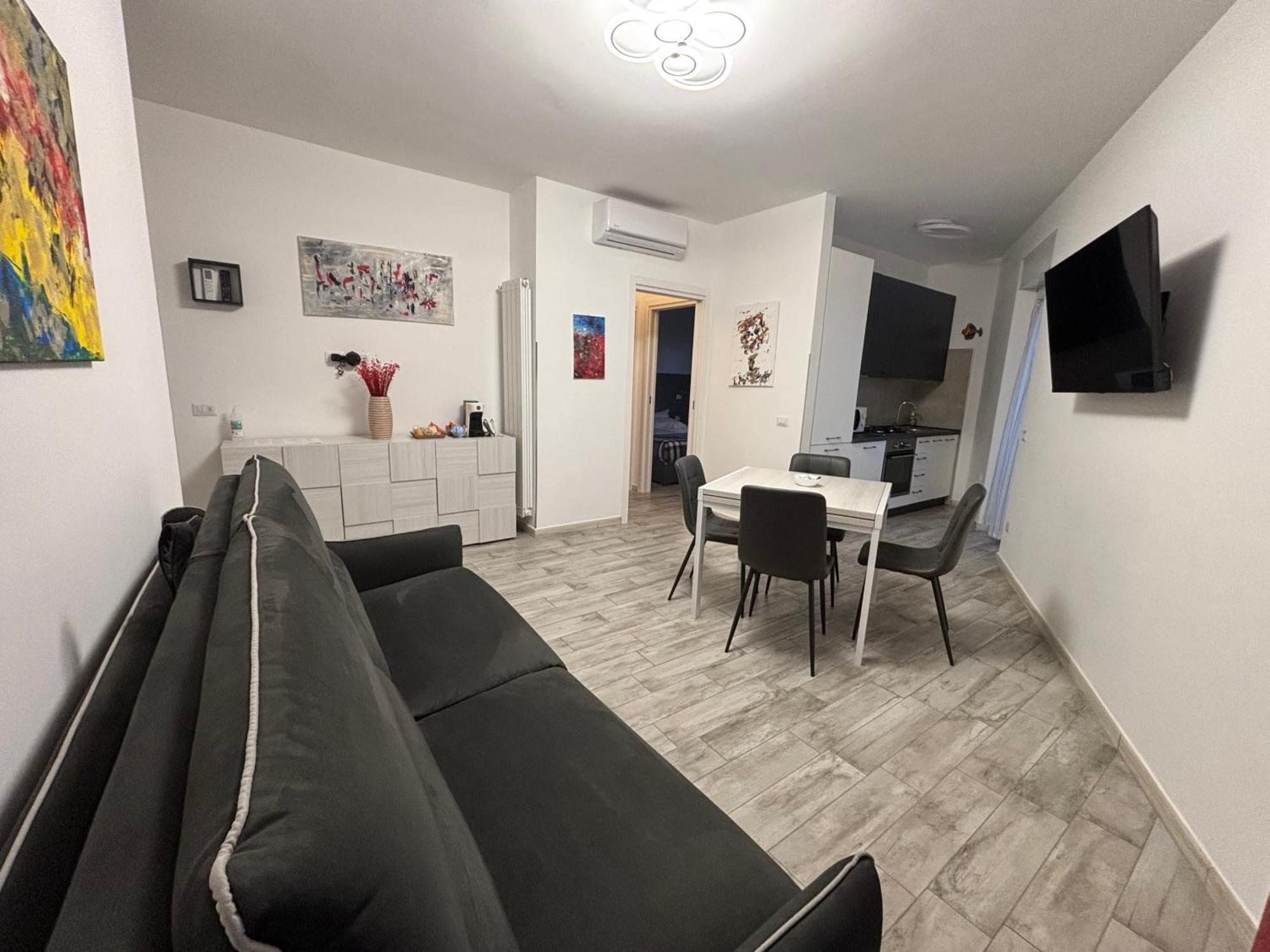 Casa Larry Apartment Marino Bagian luar foto